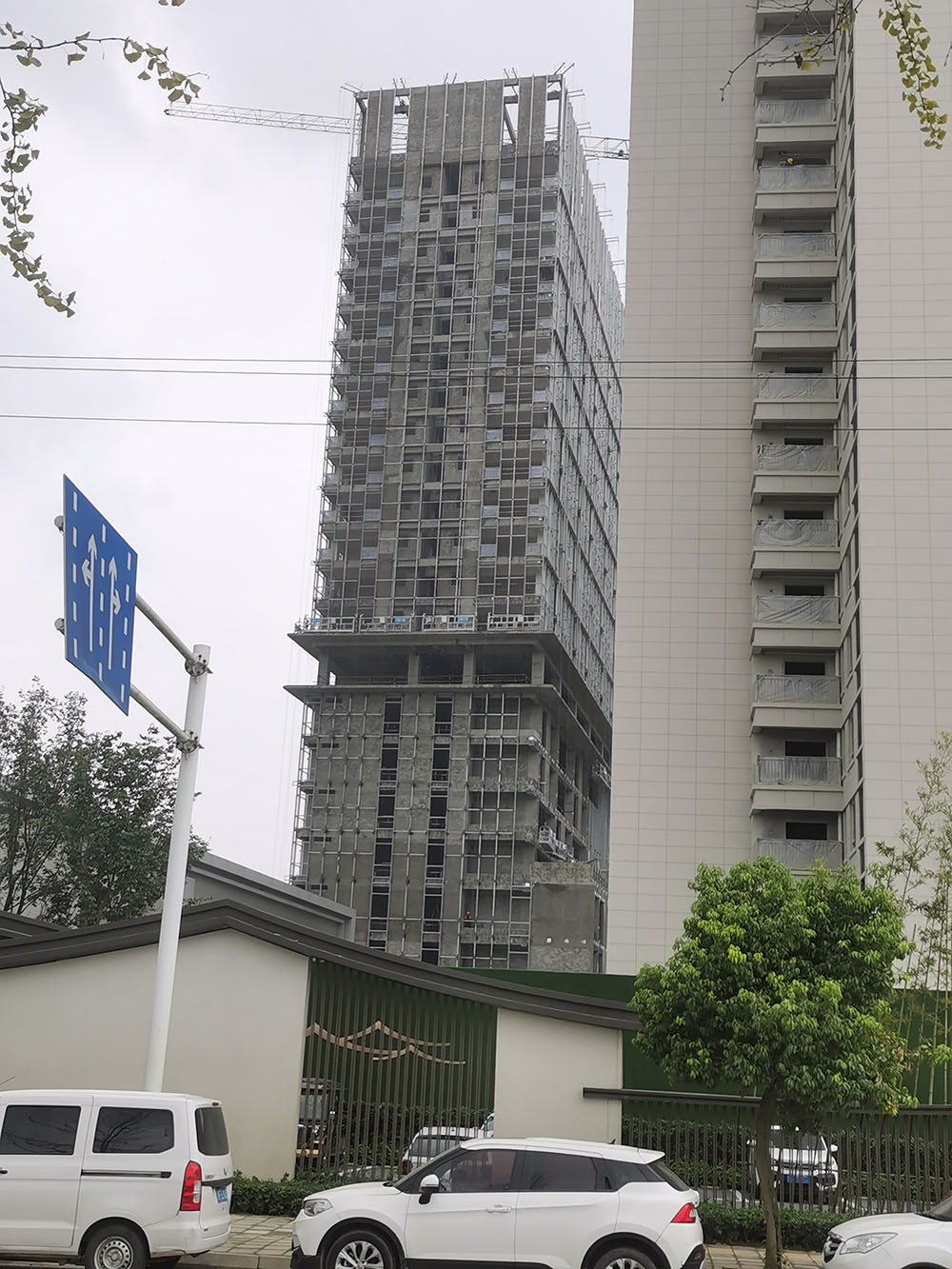 成都市中建科技園辦公樓外幕牆工程